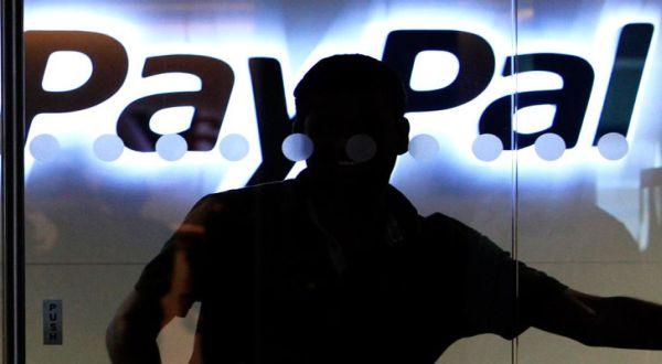 fbi-selidiki-serangan-siber-terbesar-yang-menghajar-twitter-dan-paypal