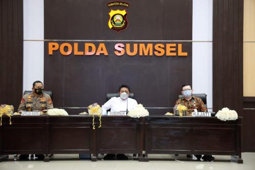 gubernur-instruksikan-kepala-daerah-segera-belanjakan-anggaran-bansos