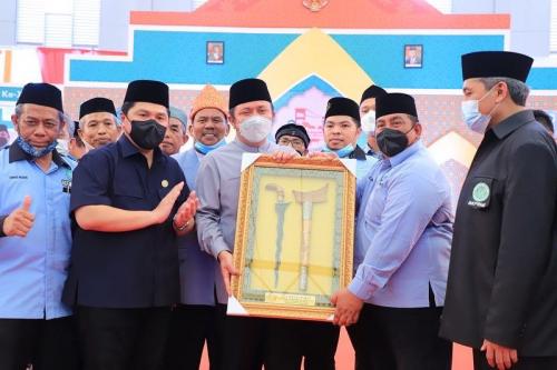 herman-deru-bersama-erick-thohir-tutup-fasi-xi-tingkat-nasional-di-sumsel