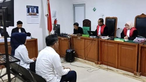 mantan-wawako-palembang-fitrianti-agsutinda-dan-dedi-siprianto-dituntut-85-tahun-penjara-