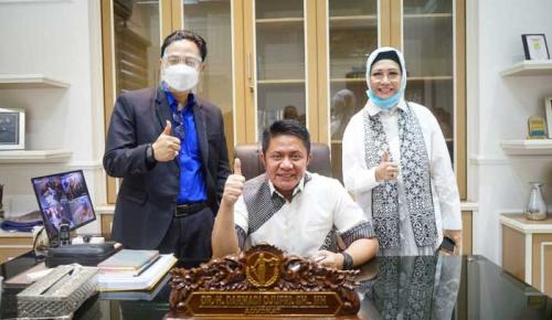 herman-deru-minta-advocat-berikan-bantuan-hukum-untuk-masyarakat-bawah-