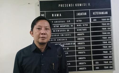 pemkot-didesak-segera-beri-solusi-pedagang-sudirman