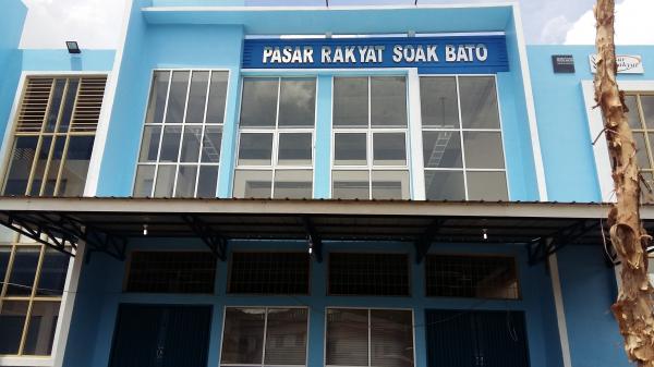 tanpa-alasan-jelas-pasar-soak-bato-tak-kunjung-diresmikan