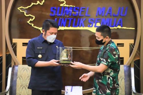 gubernur--danlanal-sinergi-jaga-keamanan-perairan-dalam-rangka-pertahankan-sumsel-zero-konflik