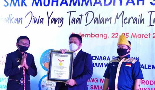 pecahkan-rekor-muri-lomba-kaligrafi-online-peserta-terbanyak-di-indonesia