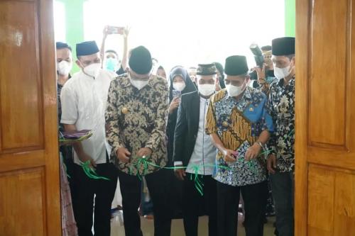 wagub-mawardi-resmikan-mushola-dan-rumah-thafidz-di-desa-burai