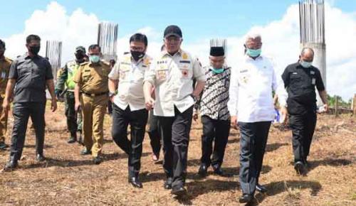 herman-deru--pembangunan-masjid-raya-sriwijaya-tidak-boleh-mandek
