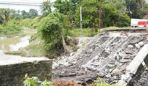 hd-instruksikan-pemasangan-jembatan-bailey-di-prabumulih-targetkan-3-hari-rampung