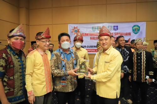 herman-deru-kukuhkan-ketua-ikabes-kaltim-bersama-gubernur-sesumbagsel