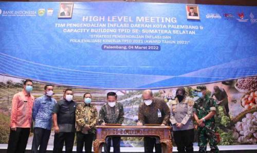 tingkatkan-strategi-tpid-bi-dan-pemkot-palembangÂ teken-mou