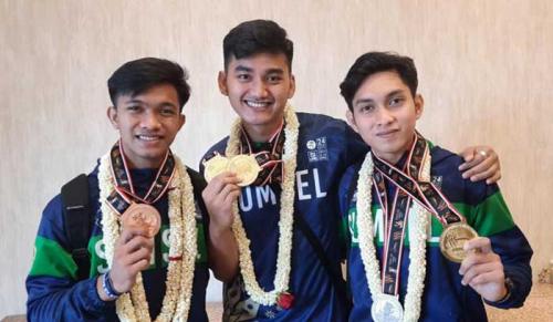 bawa-pulang-empat-mendali--kontingen--anggar-sumsel-disambut--sukacita