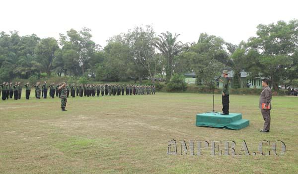 bangun-kekompakan-dan-kerjasama-camat-dan-lurah-ikut-latihan-bela-negara