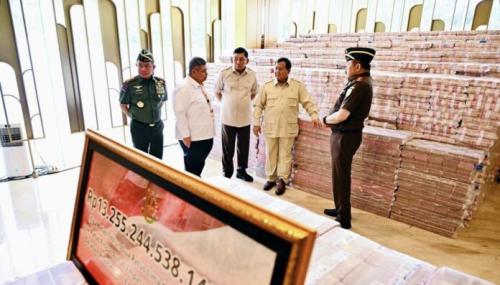 presiden-prabowo-uang-sitaan-korupsi-cpo-rp-132-triliun-bisa-renovasi-8000-sekolah