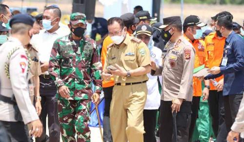 pangdam-iisriwijaya-tebar-benih-ikan-pada-soft-launching-embung-konservasi-kebun-raya-sriwijaya