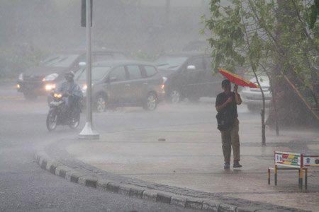 hujan-deras-akan-berlangsung-sampai-3-hari-kedepan