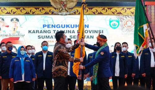 herman-deru-arahkan-karang-taruna-terlibat-aktif-dalam--aksi-sosial-kepemudaan