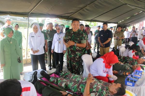 270-kantong-darah-terkumpul-di-hut-tni-ke-72