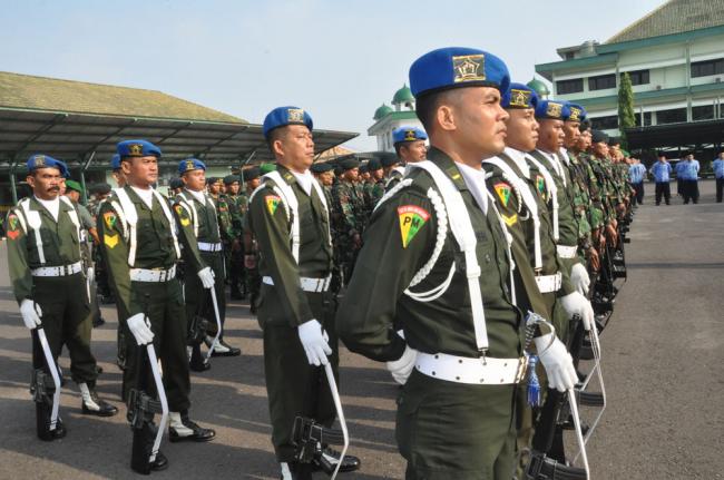 prajurit-kodam-iiswj-harus-tangguh-dan-tidak-berperut-buncit