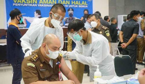 vaksinasi-masif-sumsel-optimis-segera-keluar-dari-pandemi