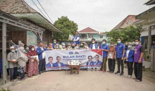 bagikan-1-ton-beras-tama--demokrat-berkoalisi-dengan-rakyat