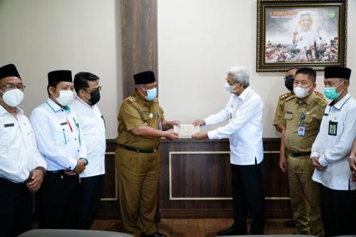 gubernur-tunjuk-h-rosyidin-hasan-pengganti-antar-waktu-ketua-harian-lptq-sumsel