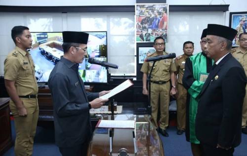 ichsanul-akmal-dilantik-jadi-sekretaris-dprd-palembang