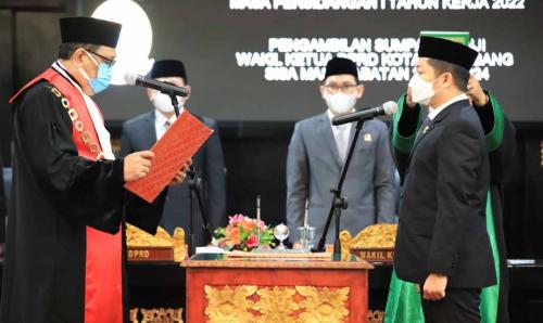 agn-resmi-dilantik-sebagai-wakil-ketua-dprd-palembang