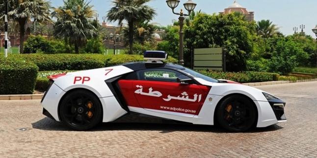 mobil-polisi-abu-dhabi-berharga-rp-46-miliar