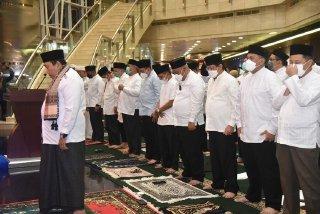 herman-deru-silaturahmi-bersama-jajaran-direksi-dan-karyawan-bsb