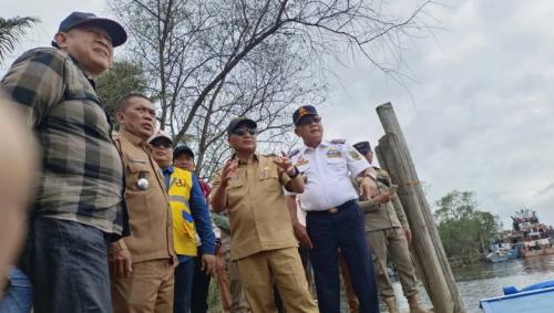 diperintah-gubernur-apriyadi-tinjau-langsung-perbaikan-jembatan-p6-lalan-