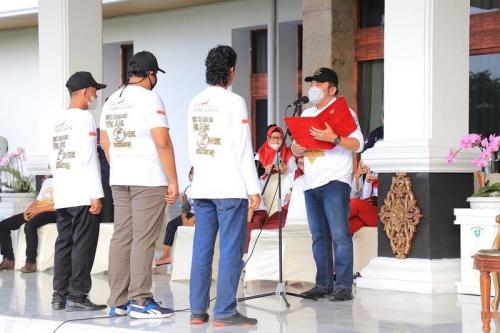 herman-deru-ajak-anggota-komunitas-sedan-sriwijaya--jadi-pelopor-keselamatan-di-jalan-raya