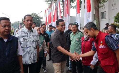 60-siswa-sekolah-rakyat-dilepas-menuju-oki