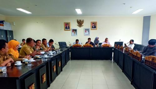 firman--keruk-kembali-timbunan-diatas-anak-sungai-