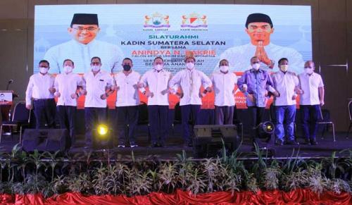 dodi-reza-minta-kadin-indonesia-maksimalkan-perhatian-pada-perekonomian-daerah