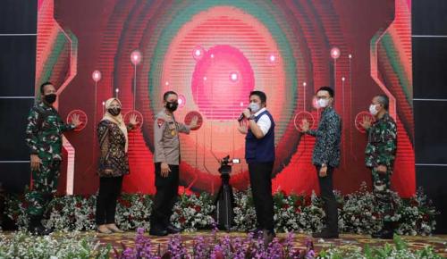 herman-deru-launching-songket-aplikasi-canggih-deteksi-dini-karhutla-pertama-di-indonesia