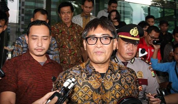 choel-sebut-gubernur-aktif-asal-pdip-terlibat-kasus-hambalang