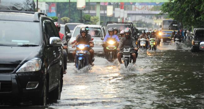 palembang-hampir-tenggelam-diguyur-hujan-seharian