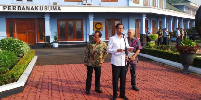 jokowi-umumkan-9-anggota-pansel-kpk