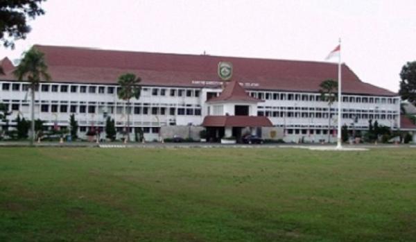 pemprov-sumsel-akan-beri-sanksi-pns-yang-bolos-pada-3-juli-esok