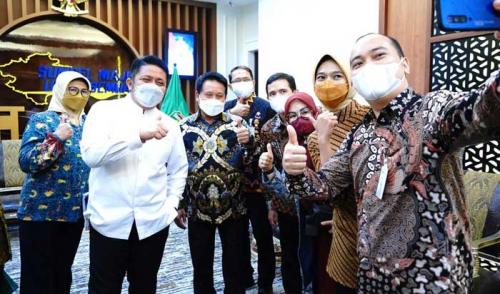 herman-deru--kehadiran-bsi-mempercepat-tumbuhnya-ekonomi-syariah-di-sumsel
