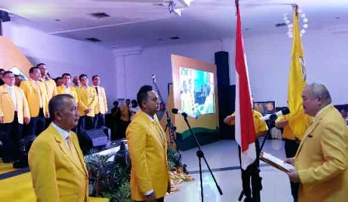 hidayat-resmi-pimpin-golkar-palembang