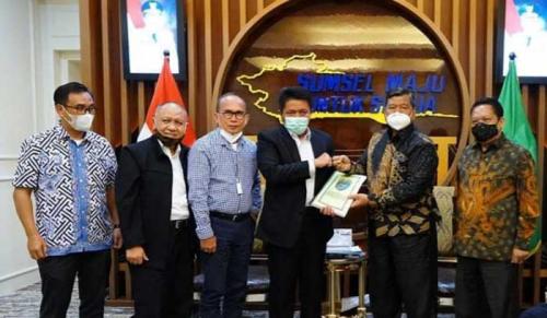 gubernur-menerima-audiensi-presidium-pemekaran-kabupaten-kikim-area