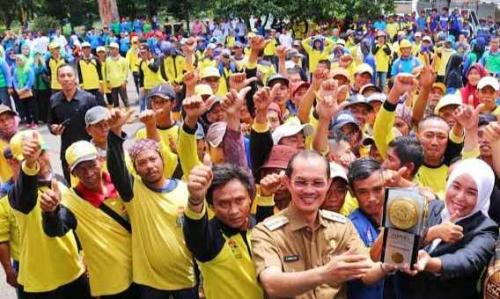 syarat-diperpanjang-kontrak-kerja-pasukan-kuning-dipaksa-kumpulkan-rongsokan