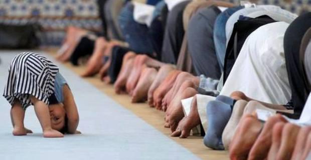 prokontra-membawa-anak-kecil-ke-masjid-bagaimana-menyikapinya