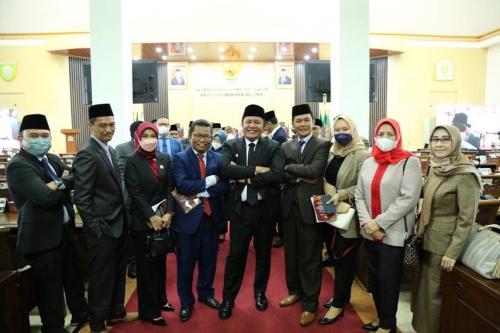 hadiriÂ paripurna-dewan-herman-deru--efisiensi-belanja-apbd-jadi-prioritasÂ pemprov-sumsel