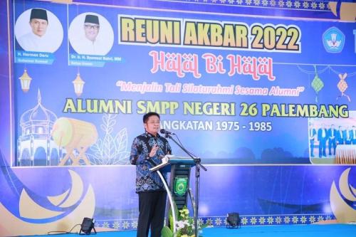 herman-deru-inginkan-para-alumni-smpp-26-palembang-jadi-contoh-para-generasi-muda-