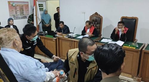 haji-halim-hadiri-sidang-tipikor-demi-hormati-proses-hukum-