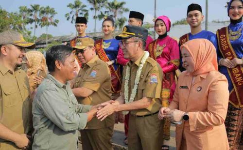 maju-pilkada-palembang-ratu-dewa-pamitan-didepan-ribuan-asn
