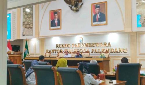 pedagang--silahkan-revitalisasi-pasar-16-asal-tidak-merugikan