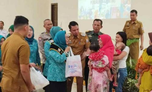cegah-stunting-pemkot-palembang-salurkan-makanan-tambahan